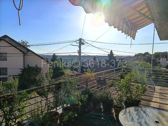 Prodaja vertikale kuće, Jajinci, 260m2, 2a plac