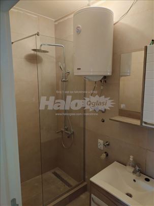 Prodaje se potpuno renoviran stan 55 kvadrata