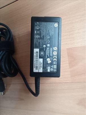  punjač (adapter) za laptop 19.5V  2.31A