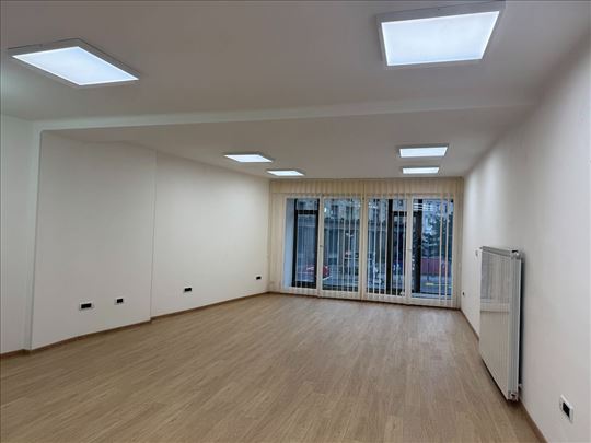 Renoviran poslovni prostor na Trgu Nikole Pašića