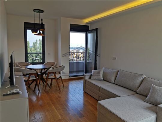 Stan sa garažom, Cvijićeva Palace 44 m2