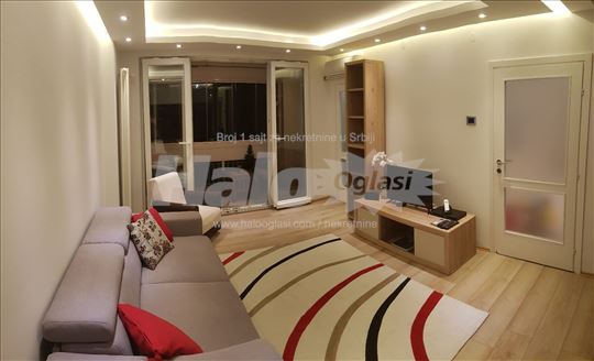 VOŽDOVAC, Peka Dapčevića (kod Stepe) 1. Sprat 51m2