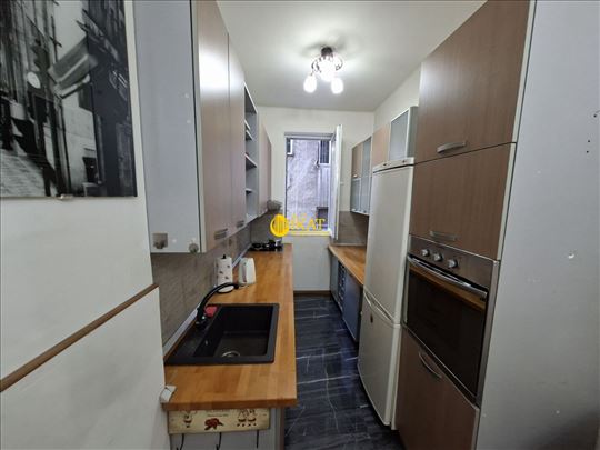 Vračar, Slavija 75m2, salonski stan