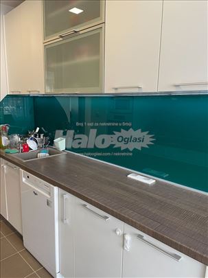 2.5 Blok 22 67m2, 1 sprat, namešten