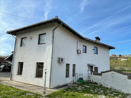 Aranđelovac, poslovna zgrada