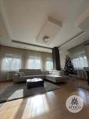 Prodaja prelepog četvorosobnog stana na Limanu 3