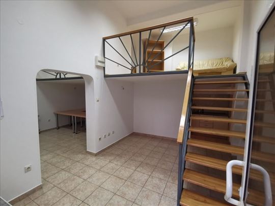 Izdaje se dvorišni lokal – Železnička ulica, Novi 