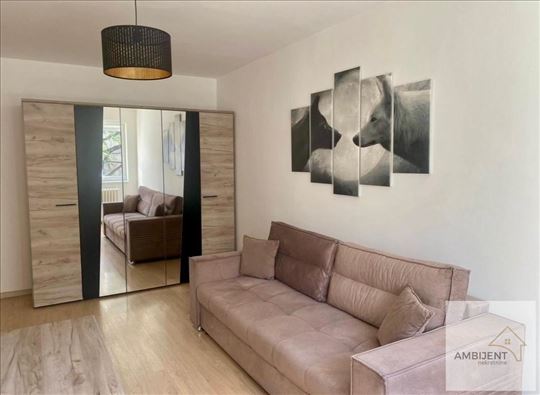 Izdaje se jednosoban stan na Zvezdari, 45m2