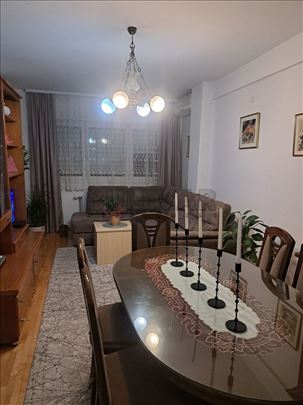 Izdaje se odličan stan u centru Niša, 59m2