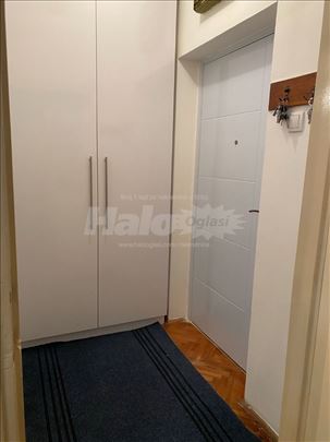 Izdajem garsonjeru na Karaburmi