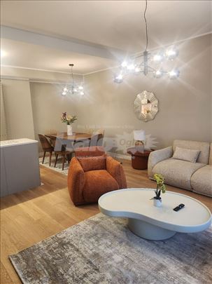 Izdajem stan sa tri spavaće sobe lux opremljen