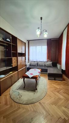 Izdajem trosoban komforan stan