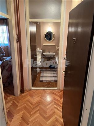 Jednosoban Bulevar Nemanjica 84