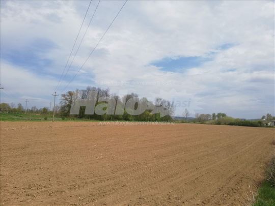 NA PRODAJU – 69 ari uz autoput – Lajkovac