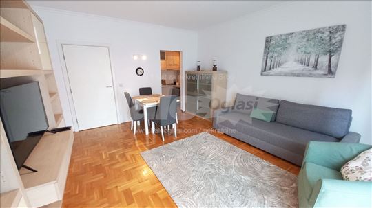 Odličan stan na Vračaru, kompletno namešten!