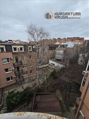 Salonac - Odlična lokacija, struktura, kvadratura 