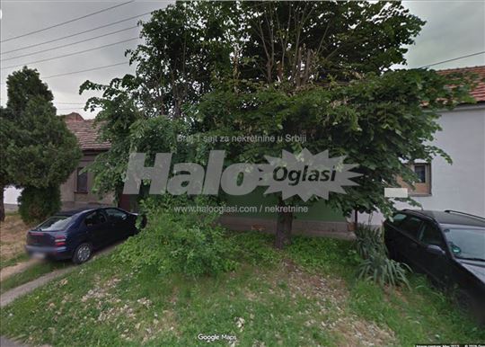 Plac sa kućom za rušenje, Z Kapije