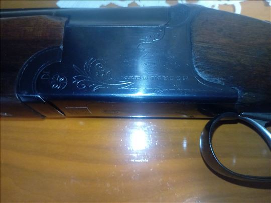 Prodaje se bokerica IZ12 kal12