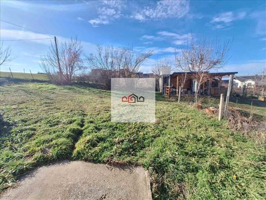 Rakovac Vikendica Od 135m2 Na Placu Od 720m2