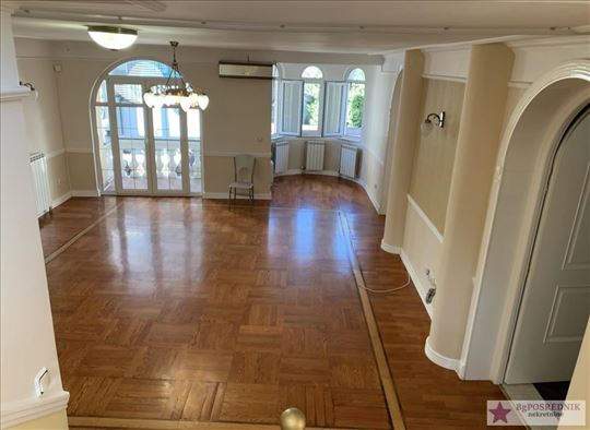 Stari grad, Gundulićev venac, Miće Popovića, 450m2