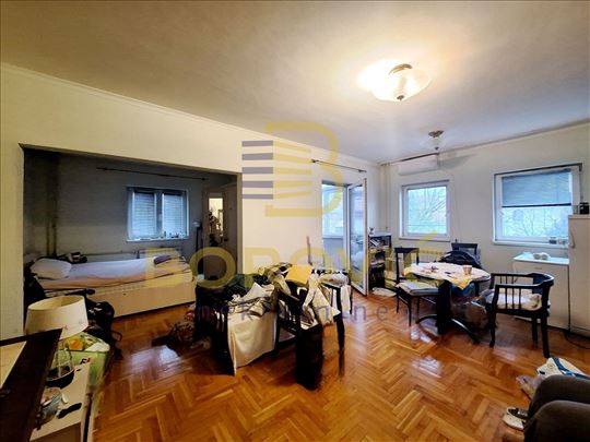 Vračar, 50m2, odlična  lokacija