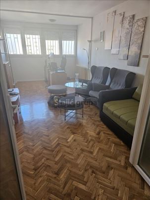 Zemun, Gornji Grad, uknjižen stan