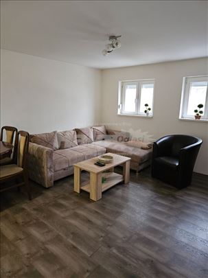 Izdaje se namešten stan 