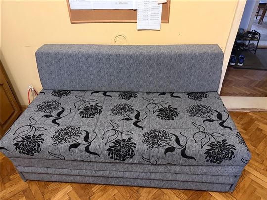 KREVET NA RAZVLAČENJE