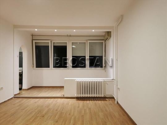 Novi Beograd - Blok 70 cetvorospratnice #66350