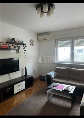 Odličan, opremljen, useljiv