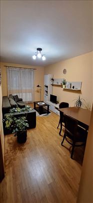 Prodaje se odlican stan u Smolvilu sa garazom