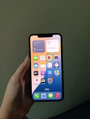 Prodajem Iphone 11 pro max 64GB