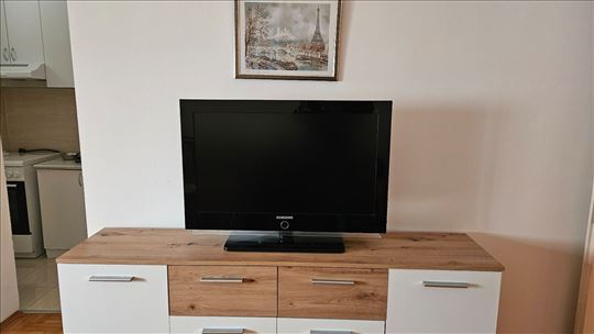 Samsung tv 32 incča,81cm