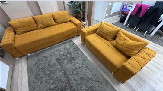 Trosed i dvosed u odličnom stanju