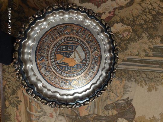 Ukrasne tacne ručno gravirane