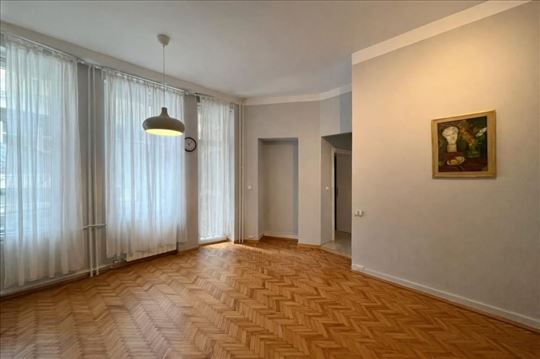 Andrićev venac, renoviran salonac ID#2552