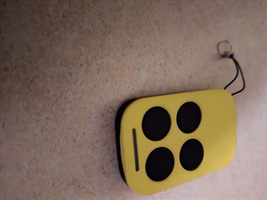 Daljinski univerzalni upravljač za kapiju i garažu