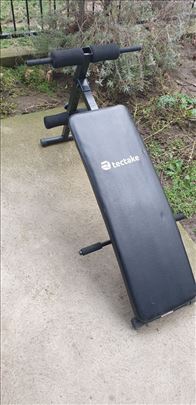 Kosa klupa za trbusnjake odlicno stanje