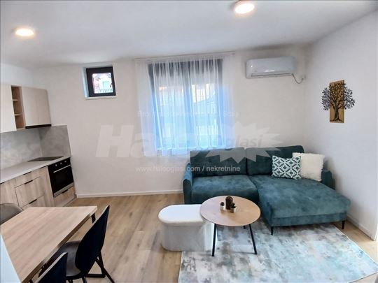 Nov jednoiposoban stan