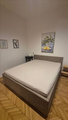 Okvir kreveta sa uzglavljem 160x200