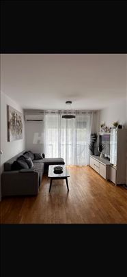 Opremljen stan za izdavanje Prvomajska 