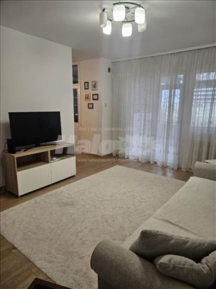 Stan u Borči, u centru 4, 54 m2