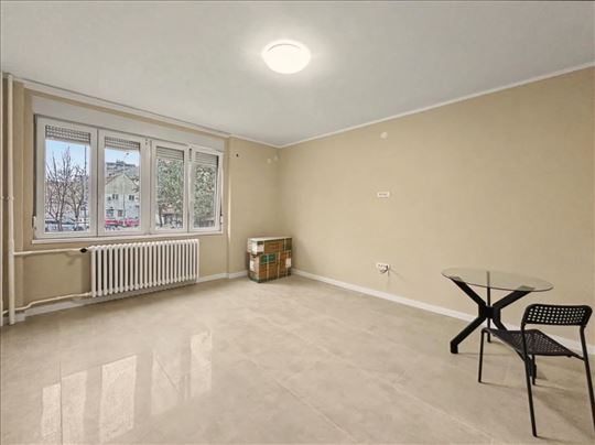 Broker - Dizajn distrikt!