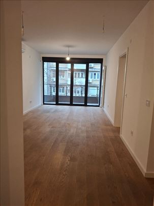 Dorcol 4,0 nov lux prazan neuseljavan