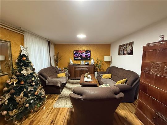 Dve nove kuće na prodaju, blizina centra 