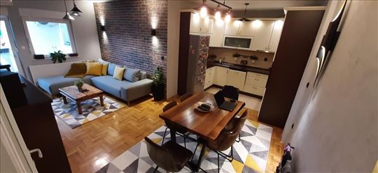 Dvoiposoban stan na Novoj detelinari