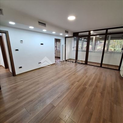 Filmski grad, kompletno renoviran, 2.0, mereno 70m