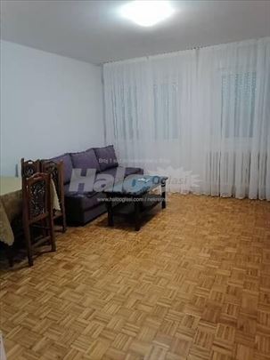 Garsonjera 30 m2, Julino brdo 