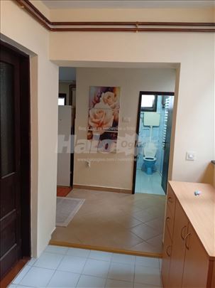 Izdajem 2.0 namešten stan.