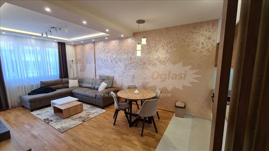 Dvosoban stan 45m² centar